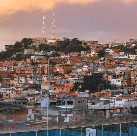A Falta de Planejamento que Impede Candeias de Ser Referência